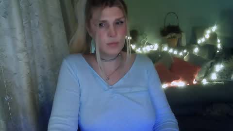 Annika  MTF ts post -op online show from 02/14/25, 01:29