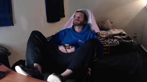 Kuggy online show from 11/23/25, 01:16