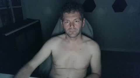 Snapshot of kuk_you chatting on 11/15/25, 04:54 kuk_you online show from 11/15/25, 04:54