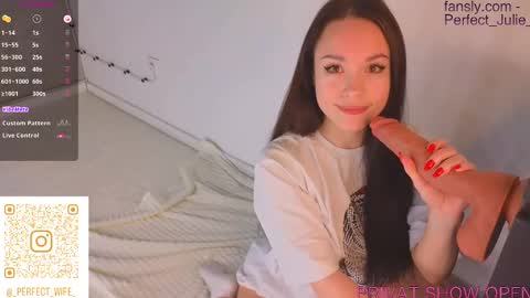  MY NAME IS JULIA  TO SEE MORE 18 CONTENT YOU CAN SUBSCRIBE TO  FANSLY -  online show from 02/17/25, 08:19