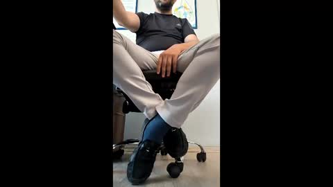 Snapshot of kurdshman65 chatting on 05/16/26, 10:58 Kurdshman online show from 05/16/26, 10:58