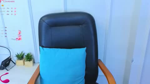 Ren online show from 10/13/25, 12:38