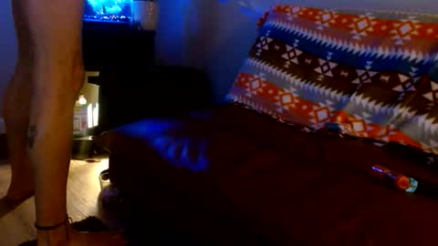 kutkok1 online show from 12/18/25, 05:35