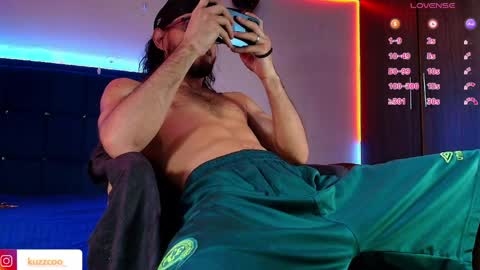 kuzzcoo online show from 04/10/26, 01:49