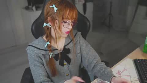 Snapshot of kveilynn chatting on 03/04/25, 07:43 Kveilynn online show from 03/04/25, 07:43