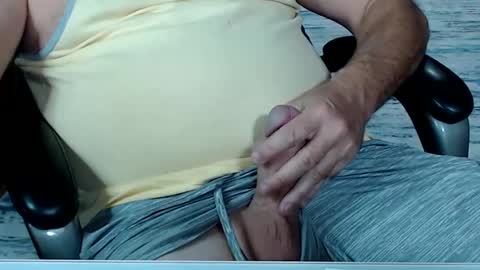 Snapshot of kwib34 chatting on 09/24/25, 06:28 kwib34 online show from 09/24/25, 06:28