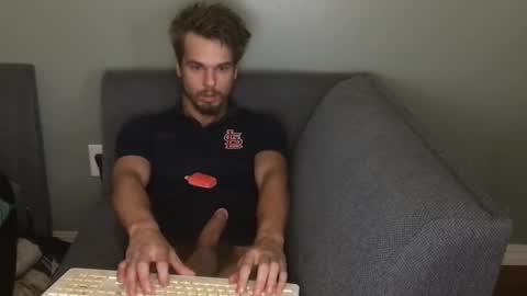 Snapshot of kxng222 chatting on 09/16/25, 03:35 kxng222 online show from 09/16/25, 03:35