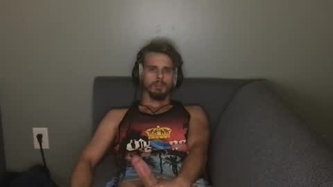 Snapshot of kxng222 chatting on 10/15/25, 08:36 kxng222 online show from 10/15/25, 08:36