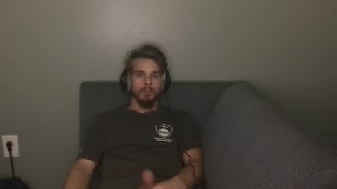 Snapshot of kxng222 chatting on 10/28/25, 10:19 kxng222 online show from 10/28/25, 10:19