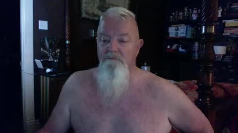 Snapshot of kyhgihntight chatting on 05/29/26, 12:14 Nick Nude Celt KYHighNTight online show from 05/29/26, 12:14
