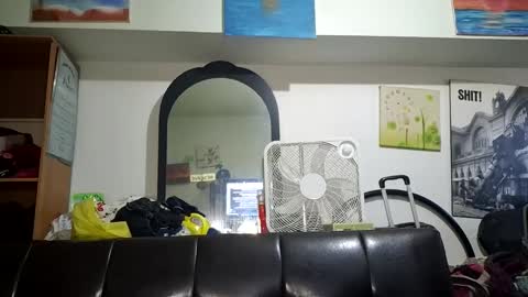 Snapshot of kyle67527 chatting on 11/22/25, 05:45 kyle67527 online show from 11/22/25, 05:45