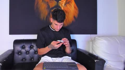 Snapshot of kyle_smithx chatting on 01/09/25, 11:02 kyle Smith online show from 01/09/25, 11:02