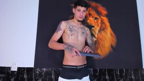 Snapshot of kyle_smithx chatting on 01/19/25, 12:17 kyle Smith online show from 01/19/25, 12:17