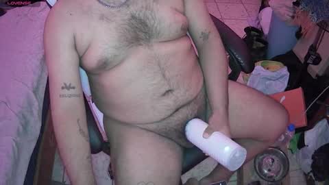 Snapshot of kyledonovvan chatting on 10/28/25, 08:18 Kyle online show from 10/28/25, 08:18