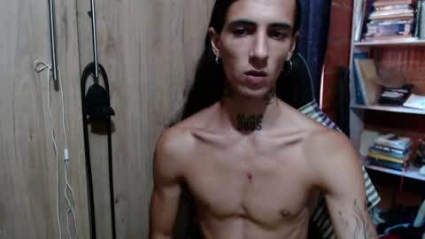 Snapshot of kyleer77 chatting on 06/16/26, 04:42 kyleer77 online show from 06/16/26, 04:42