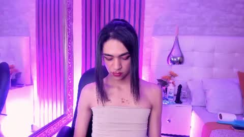 Snapshot of kylepresly chatting on 07/19/26, 04:38 Kyle online show from 07/19/26, 04:38