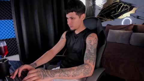 kylesmithx_ online show from 02/13/26, 04:08