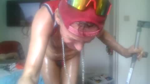 Snapshot of kylestrips4youq chatting on 07/27/26, 01:18 kylestrips4youq online show from 07/27/26, 01:18