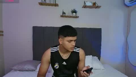 Kyliam online show from 06/20/26, 07:38