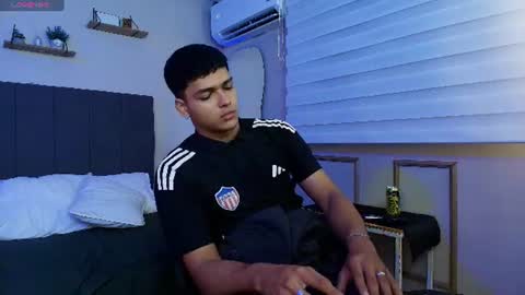 Kyliam online show from 07/03/26, 01:23