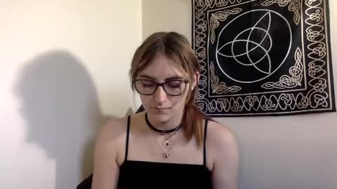 Kylianna online show from 10/12/25, 08:19