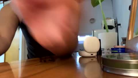 Kylian Zarate online show from 11/23/25, 10:42