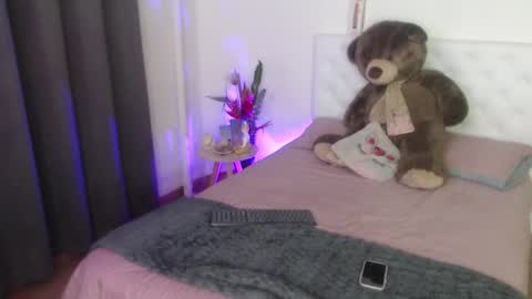 Sara online show from 10/14/25, 01:06