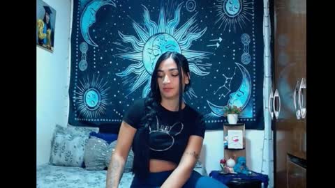 kylie online show from 10/28/25, 09:39