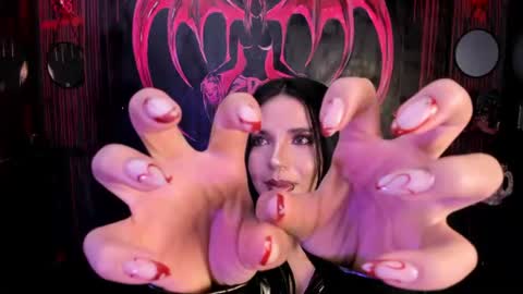 Snapshot of kylie_foxx1 chatting on 07/14/26, 09:20 submissive demon Please help me to reach 500 thumbs up online show from 07/14/26, 09:20
