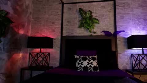 Kylie  online show from 11/22/25, 07:35