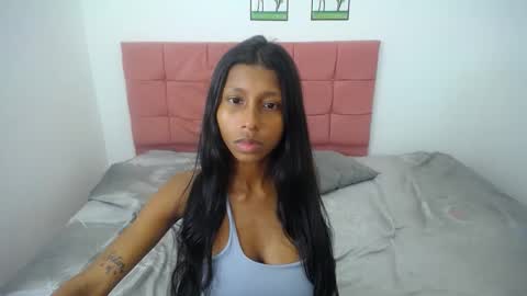 kylie_hot34 online show from 01/09/25, 11:24