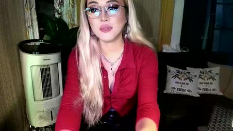 kylie online show from 12/22/25, 04:31