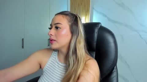  KYLIE  online show from 09/30/25, 02:49