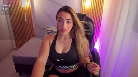 Snapshot of kylie_jones6 chatting on 04/01/26, 02:56 KYLIE online show from 04/01/26, 02:56