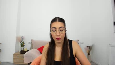 Kylie online show from 09/24/25, 06:22