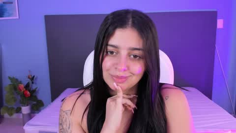 Snapshot of kylie_reyes chatting on 12/06/24, 07:56 Kylie Reyes  online show from 12/06/24, 07:56