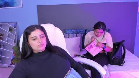 Snapshot of kylie_reyes chatting on 12/13/24, 08:15 Kylie Reyes  online show from 12/13/24, 08:15