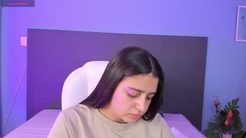 Snapshot of kylie_reyes chatting on 12/23/24, 08:03 Kylie Reyes  online show from 12/23/24, 08:03