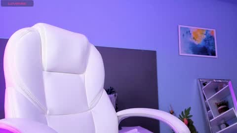 Snapshot of kylie_reyes chatting on 12/23/24, 11:06 Kylie Reyes  online show from 12/23/24, 11:06