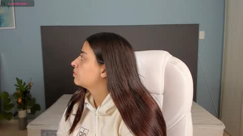 Snapshot of kylie_reyes chatting on 12/30/24, 07:42 Kylie Reyes  online show from 12/30/24, 07:42