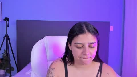 Snapshot of kylie_reyes chatting on 01/15/25, 07:01 Kylie Reyes  online show from 01/15/25, 07:01