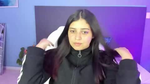 Snapshot of kylie_reyes chatting on 01/28/25, 07:00 Kylie Reyes  online show from 01/28/25, 07:00