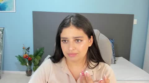 Snapshot of kylie_reyes chatting on 09/22/25, 08:44 Kylie Reyes  online show from 09/22/25, 08:44