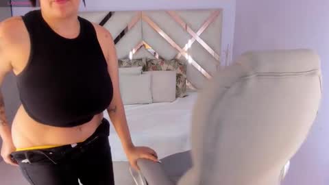 Kylie Reyes  online show from 03/12/26, 07:31