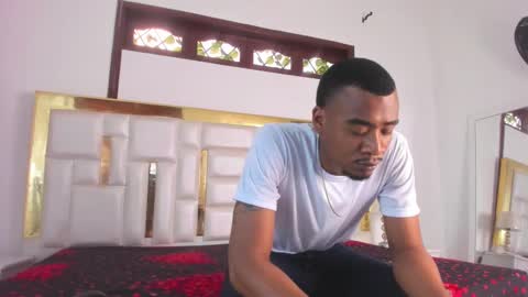 Kaylie And Jhony online show from 02/13/25, 06:27