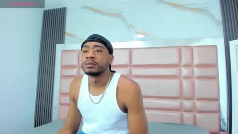 Kaylie And Jhony online show from 12/16/25, 03:17