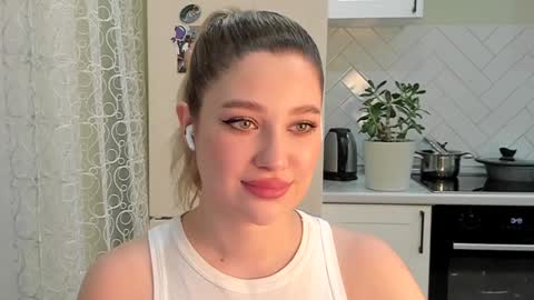 Snapshot of kylieblond chatting on 12/01/24, 04:29 Din online show from 12/01/24, 04:29