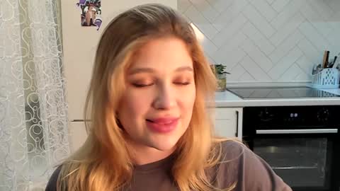 Snapshot of kylieblond chatting on 12/23/24, 03:12 Din online show from 12/23/24, 03:12