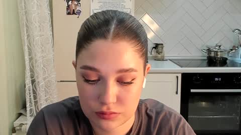 Snapshot of kylieblond chatting on 01/07/25, 10:19 Din online show from 01/07/25, 10:19