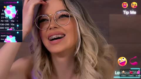 Kylie online show from 01/04/25, 12:48